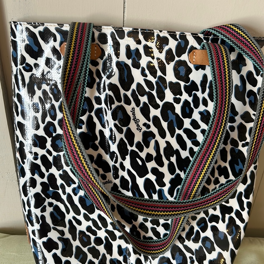 Consuela tote